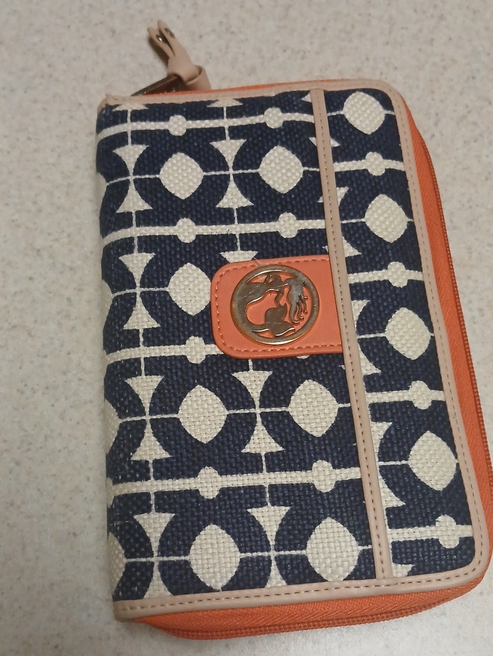 SPARTINA 449 Navy and Cream Patterned Zip Wallet with Coral Trim